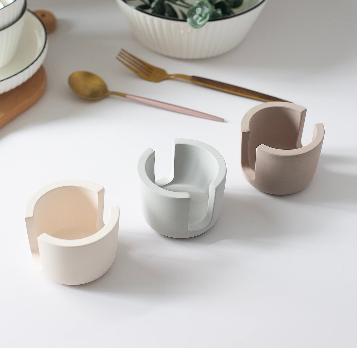 Daily Care Diatomite Sponge Holder for daily home and personal routines with cleaning laundry and paper products