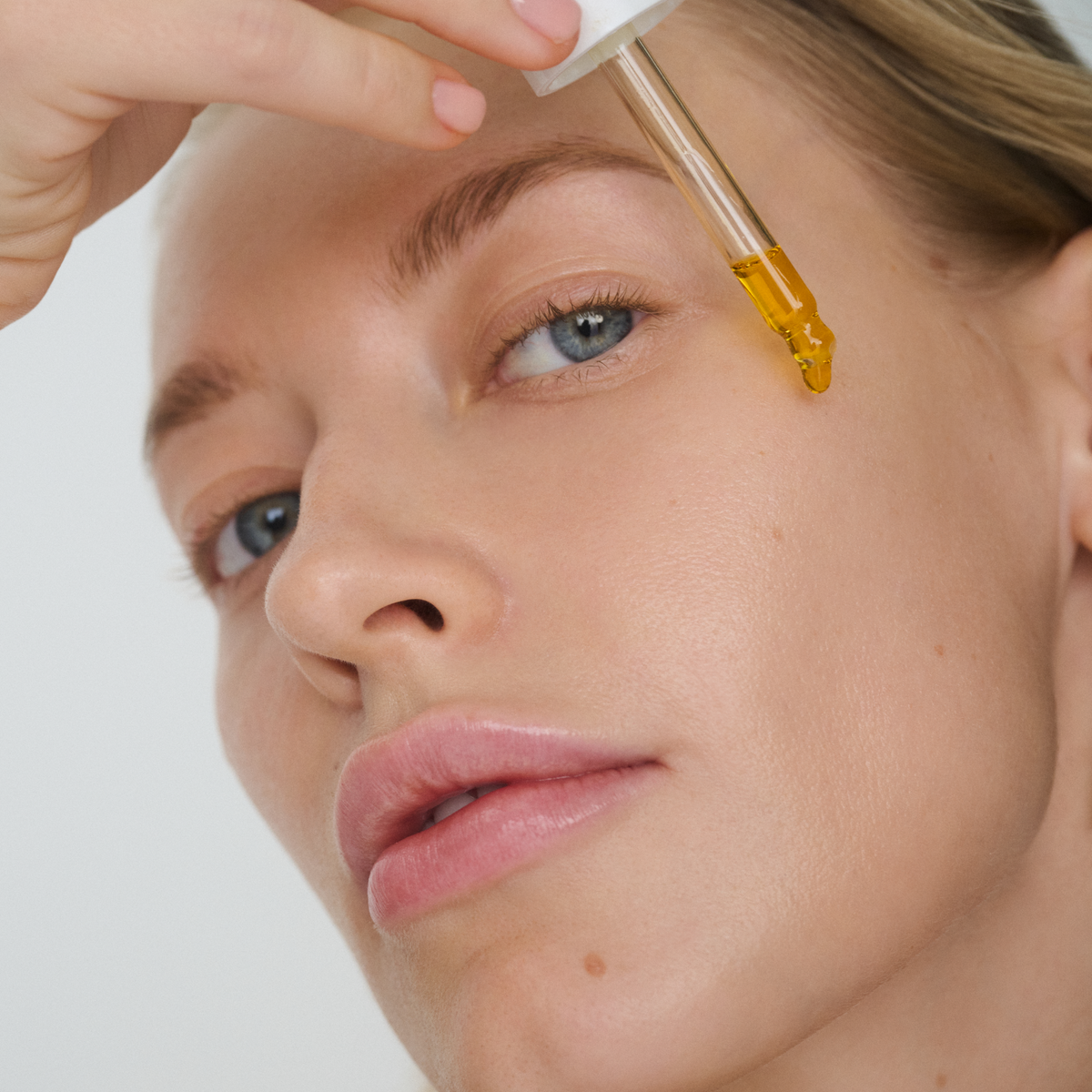 Home Essentials Kakadu Beauty Oil for daily home and personal routines with facial skin and sun care