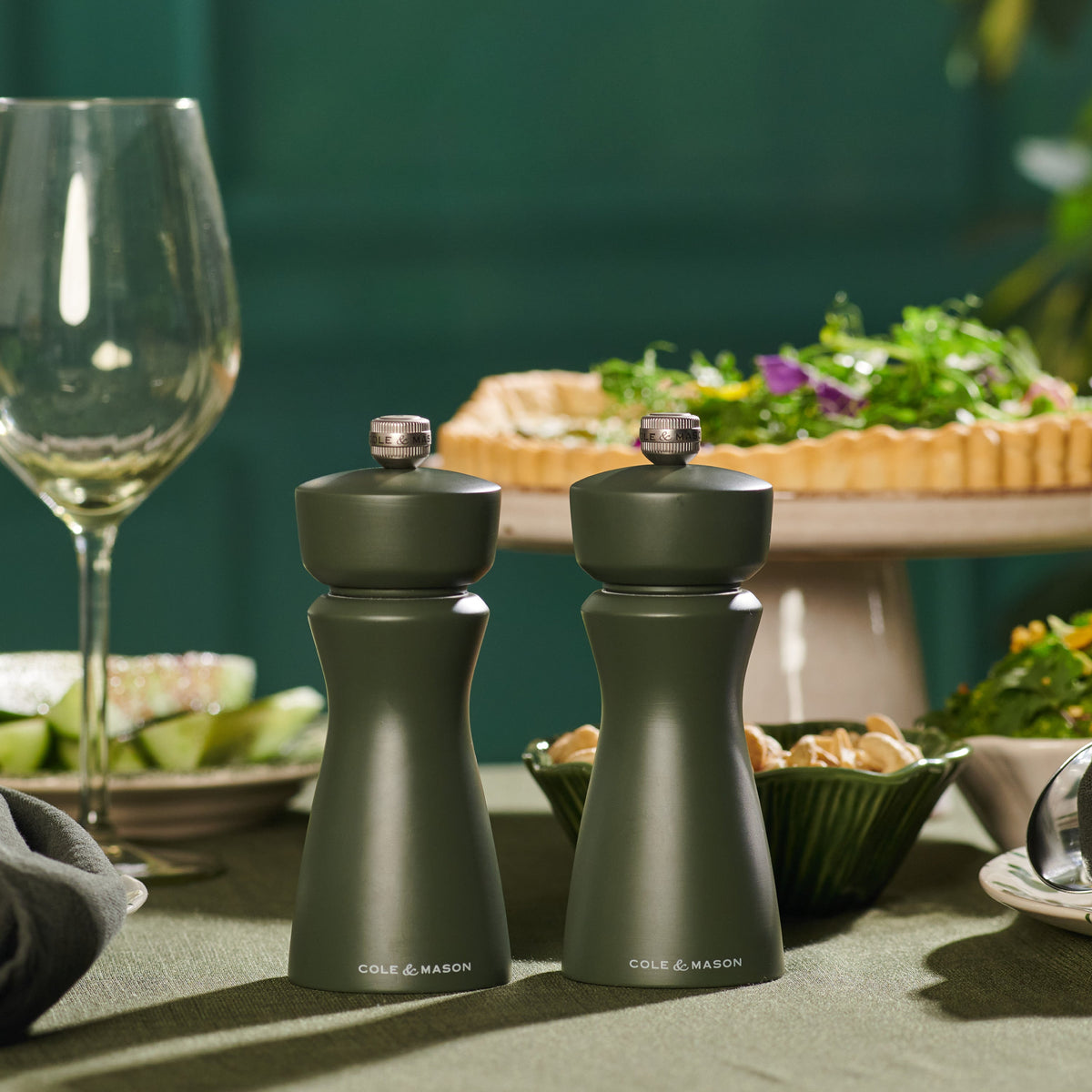 Everyday Home 2-in-1 Kenton Salt and Pepper Mill with Ceramic Grinder for daily home and personal routines with cookware food storage and kitchen tools
