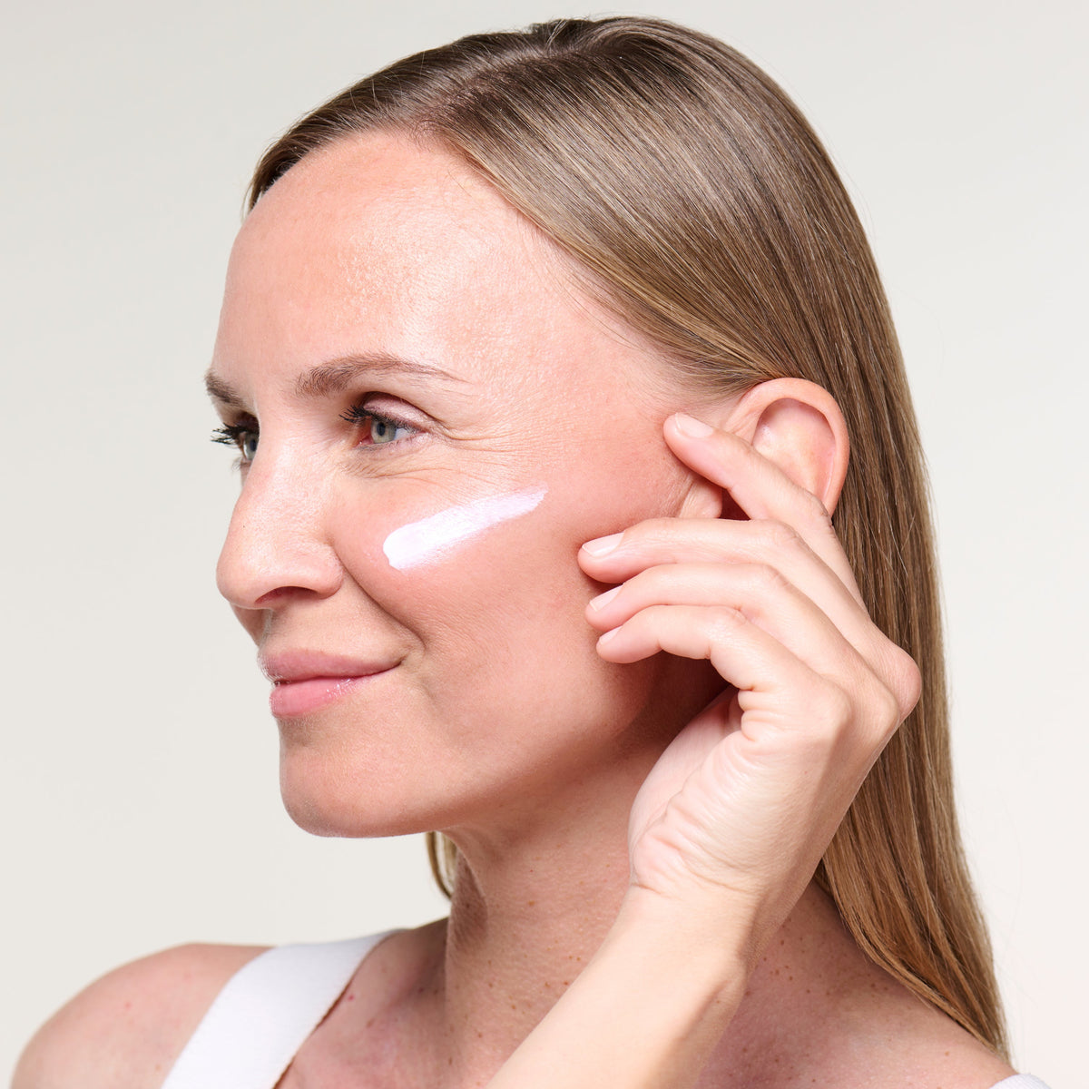 Routine Ready FACEBRELLA fully Mineral Moisturizing Sunscreen SPF 30 for daily home and personal routines with facial skin and sun care