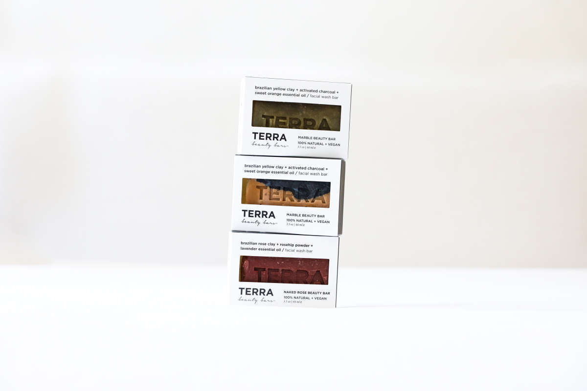 Daily Care Clean Green Tea Tree Facial Beauty Bar for daily home and personal routines with facial skin and sun care