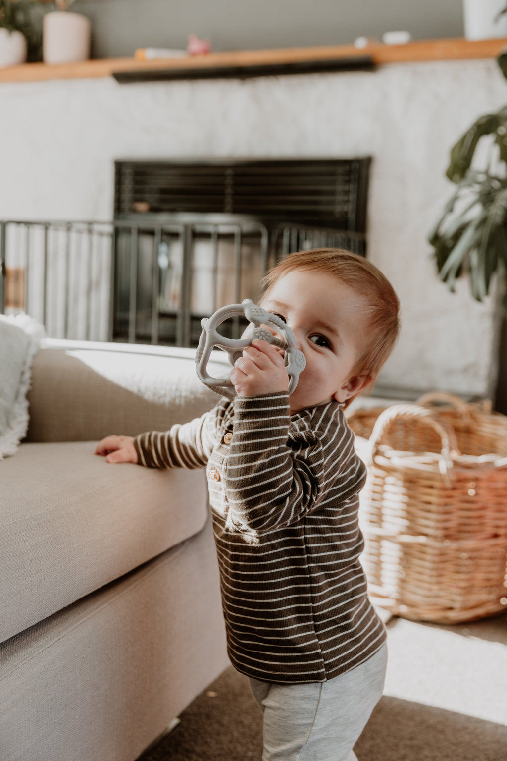 Everyday Home 3-in-1 Teething Ball, Soothing, Sensory Play and Promotes Fine Motor Skills - fully Food Grade Silicone for daily home and personal routines with baby care and kids products